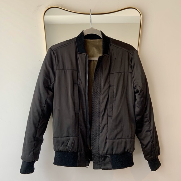 John + Jenn Quincy Reversible Velvet Bomber Jacket - Picture 7 of 7